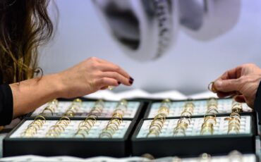 Image of jewellery shop struggeling with inventory management system
