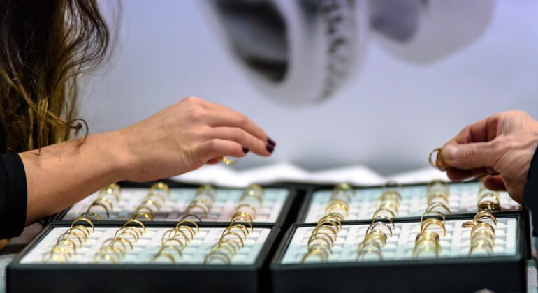 Image of jewellery shop struggeling with inventory management system